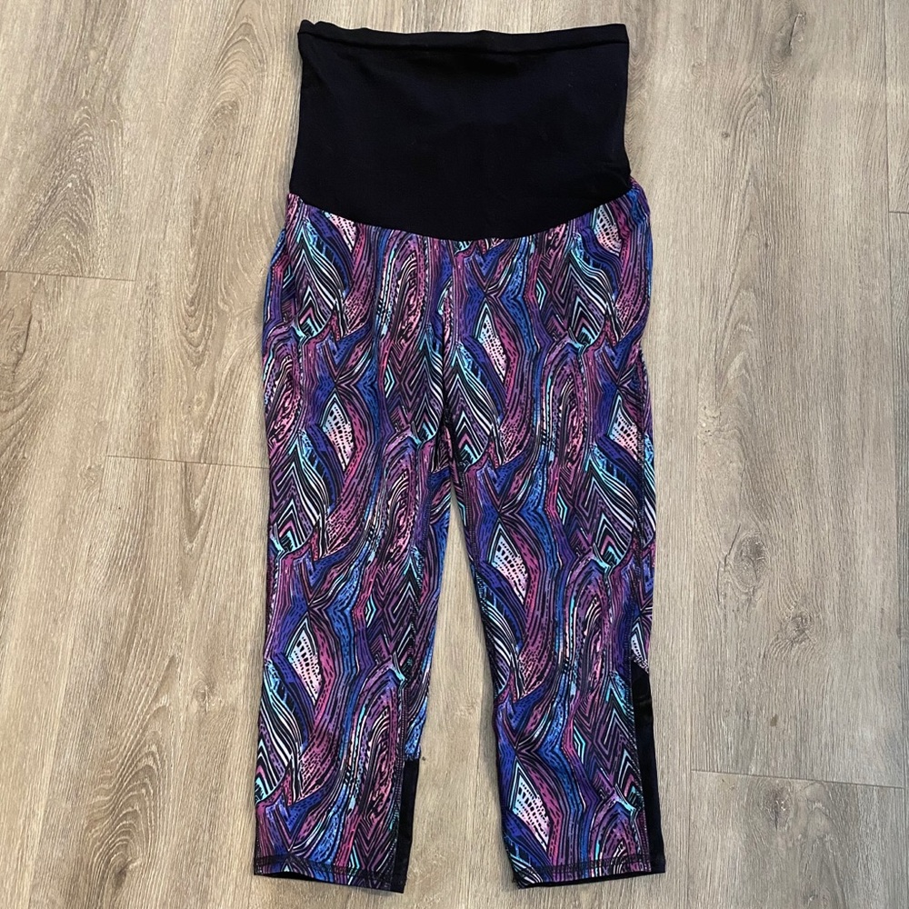 (Maternity) Capri length yoga pants